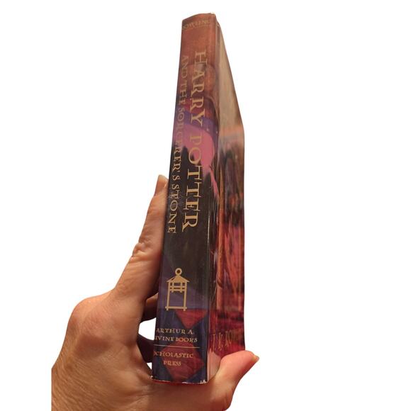 HARRY POTTER and the Sorcerer's Stone J.K. Rowling Paperback Book 1 0590353403 - Picture 4 of 7